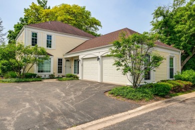 MOVE-IN READY TWO-STORY COLONIAL SITUATED ON A QUIET CUL-DE-SAC on Sportsmans Country Club in Illinois - for sale on GolfHomes.com, golf home, golf lot