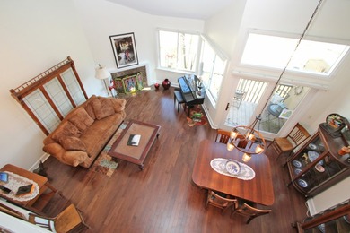 PERFECTION! Rare lakefront townhome in Lake Barrington with on Pine Meadow Golf Club in Illinois - for sale on GolfHomes.com, golf home, golf lot