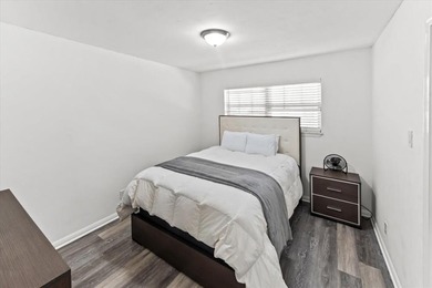 Charming 3 bedroom, 2 bath home next to the Lake Waco Golf Club on The Lake Country Club - Lake Waco in Texas - for sale on GolfHomes.com, golf home, golf lot