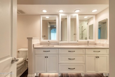 Luxurious penthouse in amenity-rich Harbour Village Golf & Yacht on Harbour Village Golf and Yacht Club in Florida - for sale on GolfHomes.com, golf home, golf lot