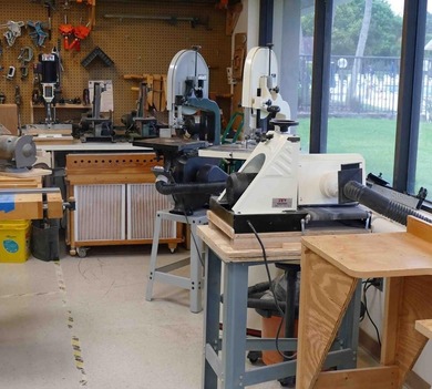 RE-LAUNCHED with a NEW PRICE as of 11/21/2025! After nine months on Highland Lakes Executive Golf Course in Florida - for sale on GolfHomes.com, golf home, golf lot