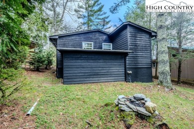Great Investment Opportunity!  This cute and clean two bedroom on Land Harbor Golf Course in North Carolina - for sale on GolfHomes.com, golf home, golf lot