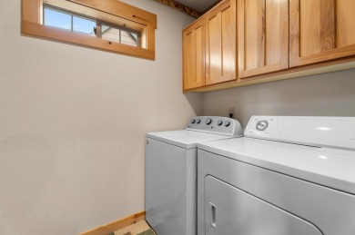 Welcome to your own furnished rustic retreat in the heart of on Eagle Crest Golf Resort - Resort Course in Oregon - for sale on GolfHomes.com, golf home, golf lot