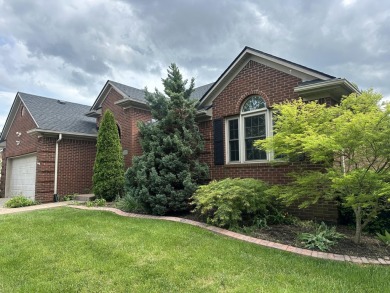Welcome to Highland Lakes! This one owner home is all brick, one on Gibson Bay Golf Course in Kentucky - for sale on GolfHomes.com, golf home, golf lot