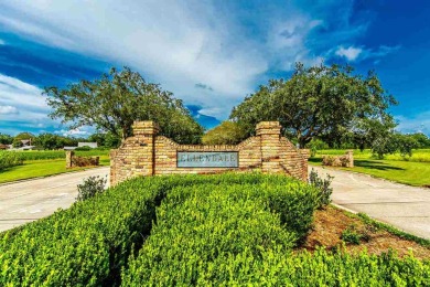 STUNNING and Architecturally Redesigned! Interior and Exterior!! on Ellendale Country Club in Louisiana - for sale on GolfHomes.com, golf home, golf lot