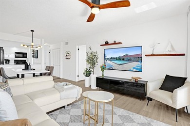 Stunningly remodeled 1 bed, 1.5 bath Penthouse condo in 55+ on Hollybrook Golf and Tennis Club  in Florida - for sale on GolfHomes.com, golf home, golf lot