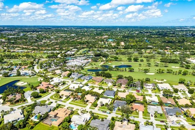Single-family home located in DelAire Country Club offering 3 on Delaire Golf and Country Club in Florida - for sale on GolfHomes.com, golf home, golf lot
