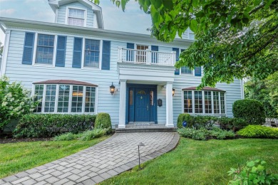 Welcome to this immaculate 6-bedroom, 4.5-bathroom Colonial on Fresh Meadow Country Club in New York - for sale on GolfHomes.com, golf home, golf lot