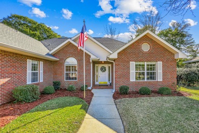 **Beautifully Maintained One-Owner Home in Sought-After Magnolia on Fairway Oaks at Magnolia Golf Course in Florida - for sale on GolfHomes.com, golf home, golf lot
