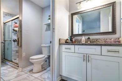 Excellent value on this 2 BR residence in Bermuda Dunes, a condo on MetroWest Golf Club in Florida - for sale on GolfHomes.com, golf home, golf lot