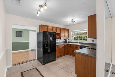 ABSOLUTELY FANTASTIC COLLEGE PARK BUNGALOW JUST LISTED! Located on Dubsdread Golf Course in Florida - for sale on GolfHomes.com, golf home, golf lot