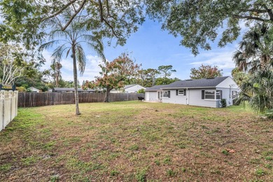 ABSOLUTELY FANTASTIC COLLEGE PARK BUNGALOW JUST LISTED! Located on Dubsdread Golf Course in Florida - for sale on GolfHomes.com, golf home, golf lot