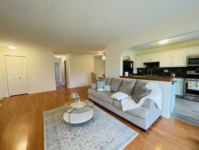 Welcome to the highly sought after Elizabeth Park! This on Maple Meadows Golf Club in Illinois - for sale on GolfHomes.com, golf home, golf lot