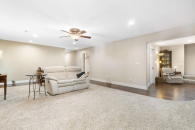 You will enjoy 1401 Stoneycreek Circle at the Easy Life in on Ledgestone Country Club and Golf Course in Missouri - for sale on GolfHomes.com, golf home, golf lot