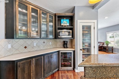 Elegant Hidden Valley Estates property with golf course view on Hidden Valley Golf Course in Oregon - for sale on GolfHomes.com, golf home, golf lot