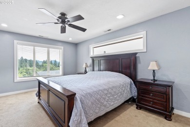 Elegant Hidden Valley Estates property with golf course view on Hidden Valley Golf Course in Oregon - for sale on GolfHomes.com, golf home, golf lot