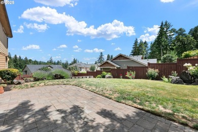 Elegant Hidden Valley Estates property with golf course view on Hidden Valley Golf Course in Oregon - for sale on GolfHomes.com, golf home, golf lot