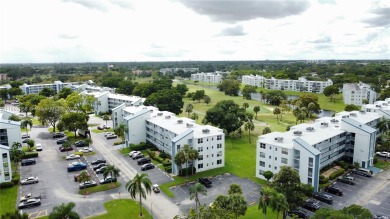 Welcome to this cozy 2-bedroom, 2-bathroom condo on the 3rd on Oriole Golf and Tennis Club in Florida - for sale on GolfHomes.com, golf home, golf lot