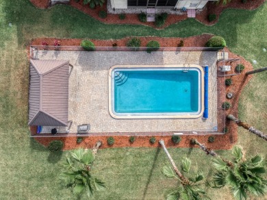 Nestled in Sun N Lake of Sebring Deer Golf course, this on Sun n Lake Golf and Country Club in Florida - for sale on GolfHomes.com, golf home, golf lot