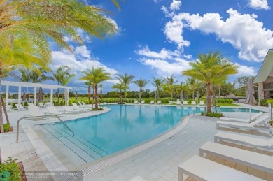 This Eastpoint CC home is CBS BLOCK (not wood frame!) with on Eastpointe Country Club in Florida - for sale on GolfHomes.com, golf home, golf lot