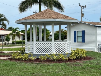 Gorgeous totally remodeled home!!  1,100 Sq Ft.  Addition 3rd on Six Lakes Country Club in Florida - for sale on GolfHomes.com, golf home, golf lot