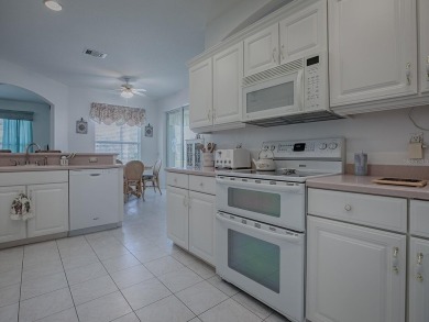 EXPECTED THE UNEXPECTED! 3/2 HOME PLUS OVERSIZED BONUS ROOM on Pennbrooke Fairways in Florida - for sale on GolfHomes.com, golf home, golf lot