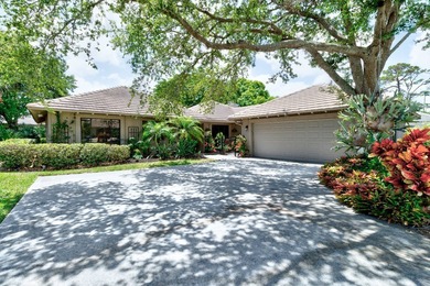 Detached home in beautiful Golf Community. This 2bd, 2ba 2 Car on Bent Pine Golf Club in Florida - for sale on GolfHomes.com, golf home, golf lot