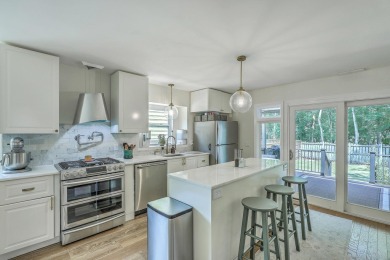Welcome to this beautifully maintained 3-bedroom, 2.5-bath home on Shadowmoss Plantation Golf Club in South Carolina - for sale on GolfHomes.com, golf home, golf lot