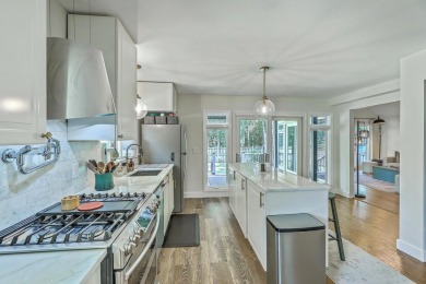 Welcome to this beautifully maintained 3-bedroom, 2.5-bath home on Shadowmoss Plantation Golf Club in South Carolina - for sale on GolfHomes.com, golf home, golf lot