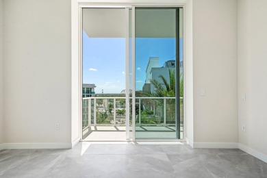 Floor-to-ceiling glass wraps this SouthEast corner penthouse on Boca Raton Resort and Club in Florida - for sale on GolfHomes.com, golf home, golf lot