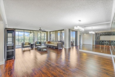 Freshly Painted, Laminate Floors Built-in Bar. Kitchen with on Boca Pointe Country Club in Florida - for sale on GolfHomes.com, golf home, golf lot