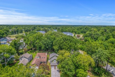 Welcome to this beautifully maintained 3-bedroom, 2.5-bath home on Shadowmoss Plantation Golf Club in South Carolina - for sale on GolfHomes.com, golf home, golf lot