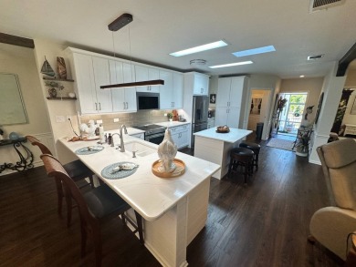 A beautifully cared for and updated 2 bedrooms, 2 bathrooms with on Del Tura Golf and Country Club in Florida - for sale on GolfHomes.com, golf home, golf lot