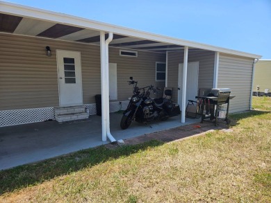 This worry-free, renovated 2-bedroom, 2-bath home, in the heart on The Links Golf Course in Florida - for sale on GolfHomes.com, golf home, golf lot