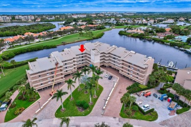 Beautifully updated Penthouse unit in Anchorage Condo with on Jonathans Landing Golf Club in Florida - for sale on GolfHomes.com, golf home, golf lot