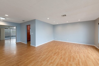 GORGEOUS, UPDATED, SKYLIGHTS, FANS, FRESHLY PAINTED, SCREENED on Forest Oaks Golf Club in Florida - for sale on GolfHomes.com, golf home, golf lot