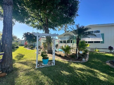 A beautifully cared for and updated 2 bedrooms, 2 bathrooms with on Del Tura Golf and Country Club in Florida - for sale on GolfHomes.com, golf home, golf lot