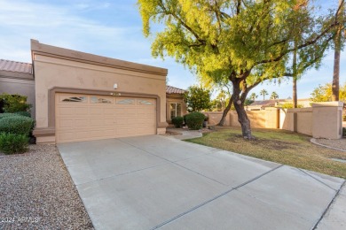 LOCATION Sitting on a corner lot, overlooking the Vistas #16 on Westbrook Village / Vista Golf Course in Arizona - for sale on GolfHomes.com, golf home, golf lot