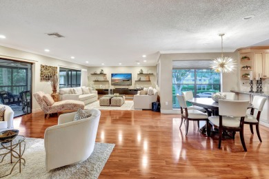 This absolutely beautiful  3-bedroom convertible, 2-bath condo on Hunters Run Golf and Country Club in Florida - for sale on GolfHomes.com, golf home, golf lot