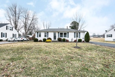 Here's an adorable home nestled right next to the on Lebanon Country Club in Kentucky - for sale on GolfHomes.com, golf home, golf lot