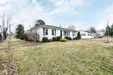 Here's an adorable home nestled right next to the on Lebanon Country Club in Kentucky - for sale on GolfHomes.com, golf home, golf lot