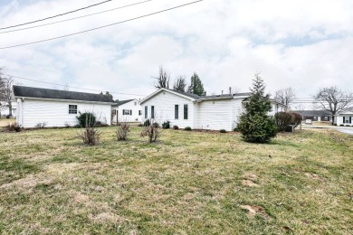 Here's an adorable home nestled right next to the on Lebanon Country Club in Kentucky - for sale on GolfHomes.com, golf home, golf lot