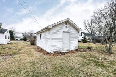 Here's an adorable home nestled right next to the on Lebanon Country Club in Kentucky - for sale on GolfHomes.com, golf home, golf lot