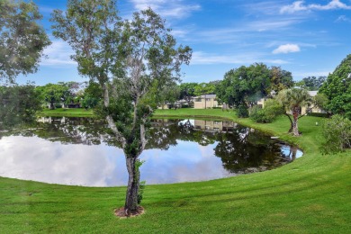 This absolutely beautiful  3-bedroom convertible, 2-bath condo on Hunters Run Golf and Country Club in Florida - for sale on GolfHomes.com, golf home, golf lot