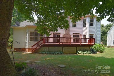 Beautiful, move-in ready home on the 10th green of Olde Sycamore on Olde Sycamore Golf Plantation in North Carolina - for sale on GolfHomes.com, golf home, golf lot