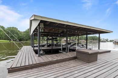 This exceptional property offers 352 feet of platted waterfront on Pinnacle Golf and Boat Club in Texas - for sale on GolfHomes.com, golf home, golf lot