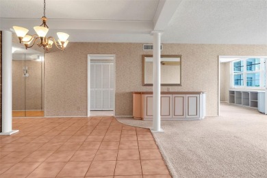 Spacious 3-bed, 2.5-bath condo in sought-after Palm Aire on Oaks on Palm-Aire Country Club and Resort - Palms in Florida - for sale on GolfHomes.com, golf home, golf lot