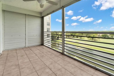 Spacious 3-bed, 2.5-bath condo in sought-after Palm Aire on Oaks on Palm-Aire Country Club and Resort - Palms in Florida - for sale on GolfHomes.com, golf home, golf lot