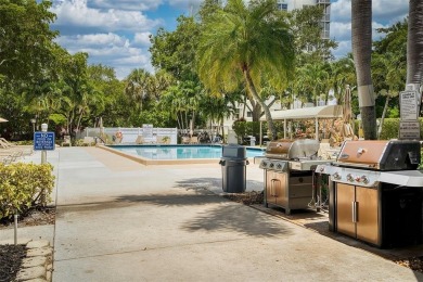 Spacious 3-bed, 2.5-bath condo in sought-after Palm Aire on Oaks on Palm-Aire Country Club and Resort - Palms in Florida - for sale on GolfHomes.com, golf home, golf lot