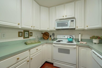 ***GOLF COURSE LOT with LAKE VIEW***Brand new FURNACE, Brand New on Westchester Golf Course in Ohio - for sale on GolfHomes.com, golf home, golf lot